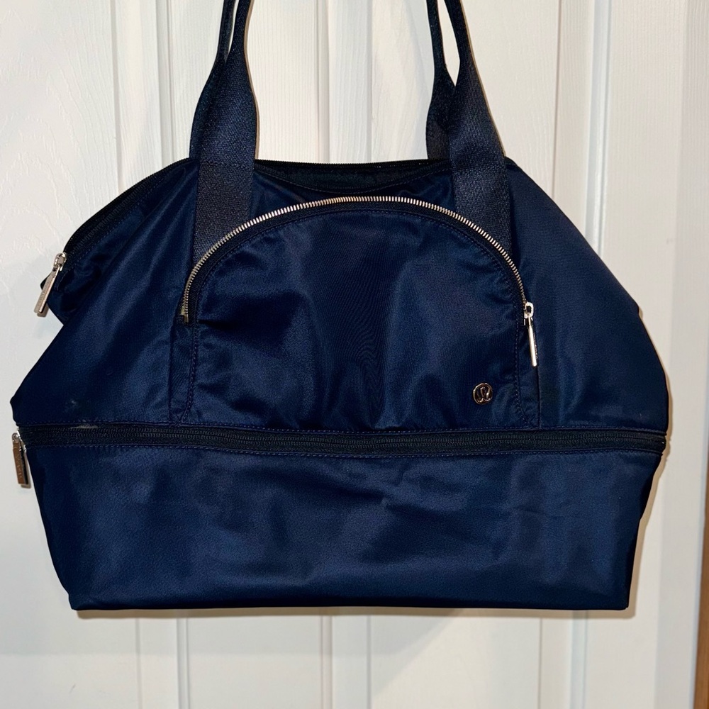 Lululemon city adventure tote 27L